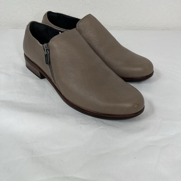 Naot Helm Low Top Bootie tan color, size EU41/US10, leather upper, padded lining - Picture 1 of 10